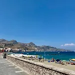 Luna Rossa Appartamento Giardini Naxos