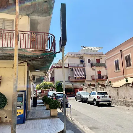 Luna Rossa Appartamento Giardini Naxos