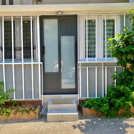 Luna Rossa Apartman *