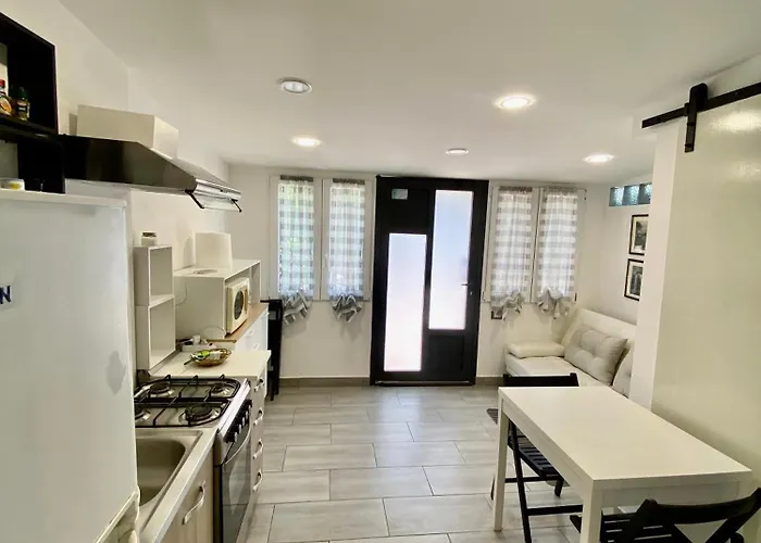 Luna Rossa * Giardini-Naxos